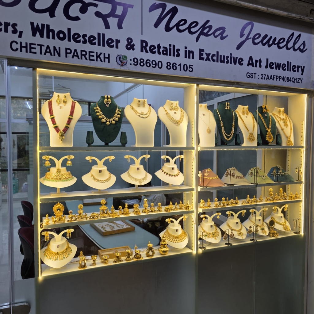 Neepa Jewells Flagship Showroom by Chetan Parekh